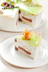 cake with pistachio