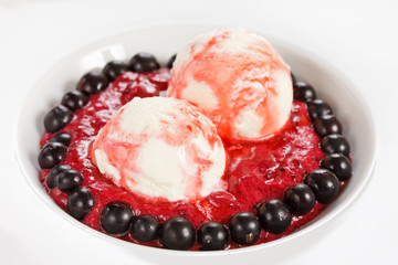Ice cream with fresh berries