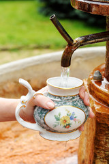Filling a spa cup