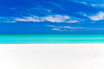 Fototapeta na wymiar Piękna plaża Varadero Kubańskiego