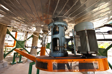 bottom agitator in factory