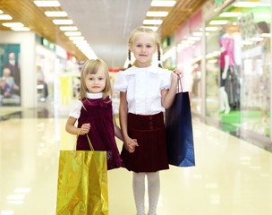 Little girl doing shopping