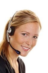 Frau mit Headset im Kundenservice