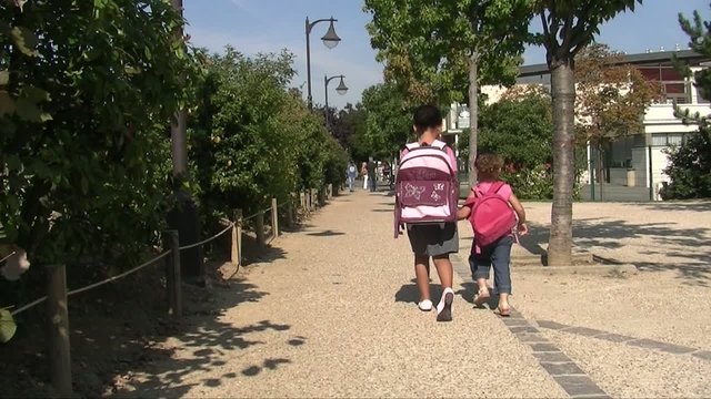 Sur le chemin de l'&eacute;cole 3