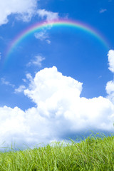 草原と雲と虹