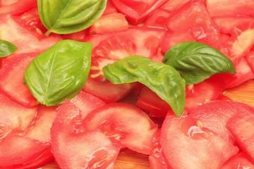 Tomaten und Basilikum