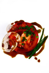 Tomate mit Dressing