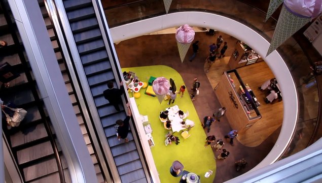 Shopping center /29 fps