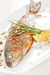 trout fish baked with nuts