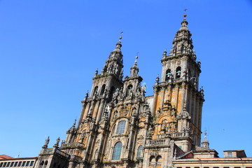Fototapeta na wymiar Katedra w Santiago de Compostela elewacji z nieba