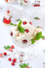 Christmas cookies: meringue with cranberries inside.