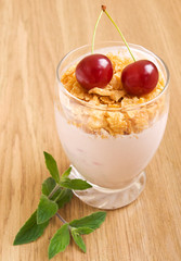 Cherry yogurt with flakes