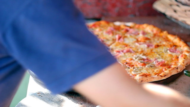 Cutting Pizza Slices