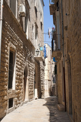 Fototapeta na wymiar Bisceglie (Puglia, Italy) - Old street