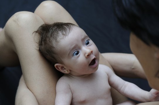 Madre con su beb&eacute;