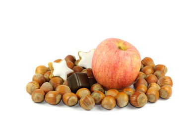 Apfel mit Zimtsterne und Nüsse