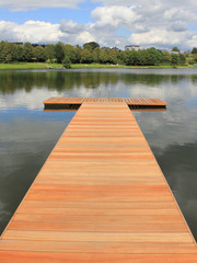 Fototapeta premium Platforma z drewna tekowego