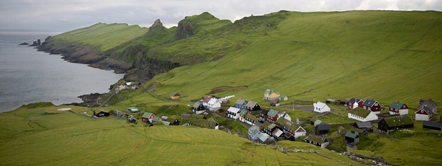 Fototapeta na wymiar Village of the Island Mykines, Faroe Islands