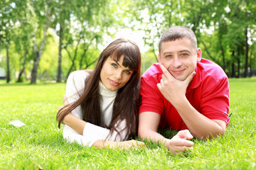 Fototapeta premium Young couple in the park