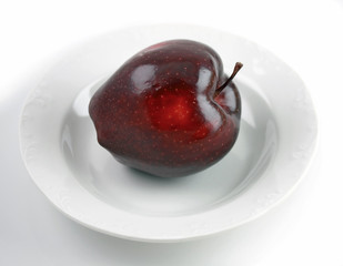 apple over plate