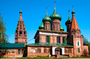 Fototapeta na wymiar church of St. Nicholas Wet in Yaroslavl, Russia