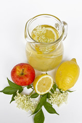 Holunderlimonade