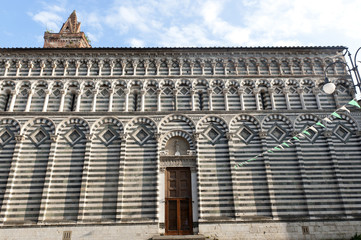 Obraz premium Pistoia, church of San Giovanni Fuorcivitas