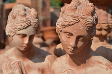 statue di terracotta