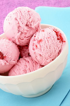 delicious mixed berries ice cream