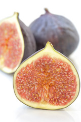 Feigen aufgeschnitten