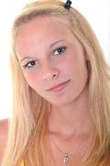Fototapeta premium blonde femme en studio