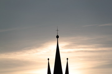 Fototapeta premium the sun set over the roof