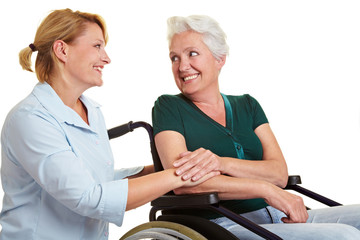 Pflegedienst hilft behinderter Seniorin