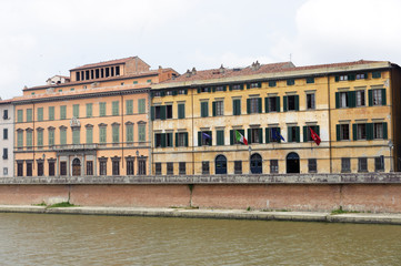 Fototapeta na wymiar Pisa: the Arno river