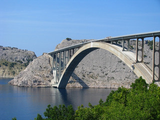 Fototapeta na wymiar Most na wyspie Krk w Chorwacji - Adriatyk