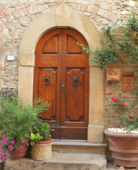 Fototapeta na wymiar Wejście do domu w Toskanii, Włochy