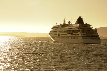 Obraz na płótnie Canvas cruise ship by sea, travel and transportation