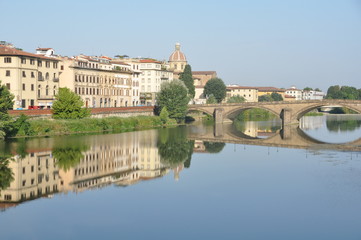 Fototapeta na wymiar Ponte santa Trinita à Florence