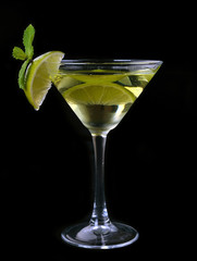 Martini cocktail with lime