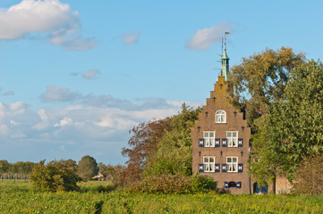 Castle "Meeuwen" is a 19th century castle in the Dutch village o