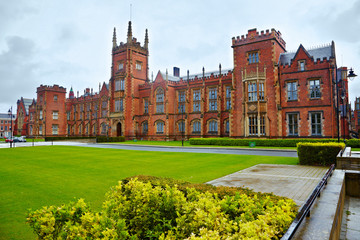 Queen's University of Belfast - obrazy, fototapety, plakaty