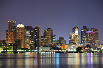 Fototapeta na wymiar Boston skyline o zmierzchu Śródmieście
