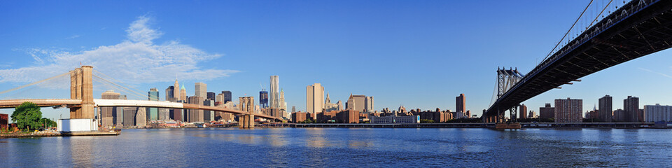 Fototapeta na wymiar New York City in the morning