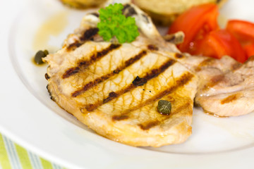 Schweinefleisch,Kotelett,Salat,Grill