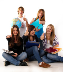 0711 gruppe schüler hefte globus