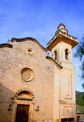Fototapeta na wymiar Kościół Sant Bartolome w Valldemossa Majorka