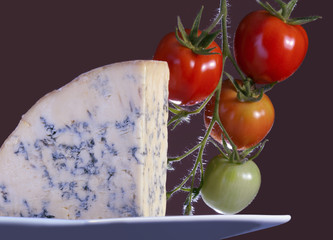 Blue cheese and tomatoes