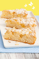 Apfelkuchen mit Mandeln