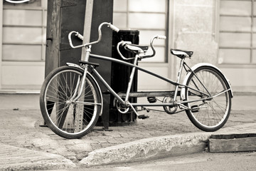 Two seater bike - obrazy, fototapety, plakaty
