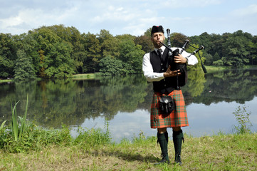 Highland Games Machern 2011 - Dudelsackspieler